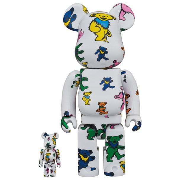 Bearbrick sæt med Grateful Dead dansende bjørne mønster.