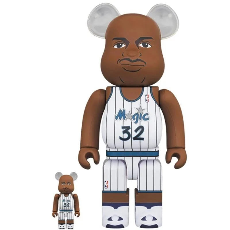400% & 100% Bearbrick set featuring Shaquille O'Neal in Orlando Magic uniform.