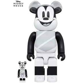 400% & 100% Bearbrick sæt - Mickey Mouse (Hat and Poncho)-Medicom Toy-Bearbrick